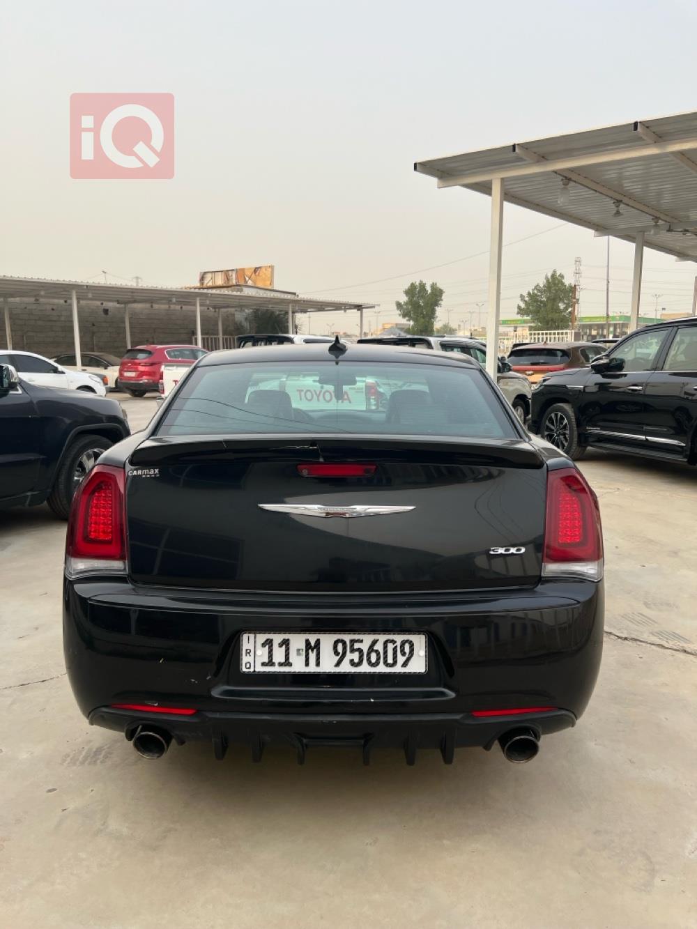 کرایسلەر 300